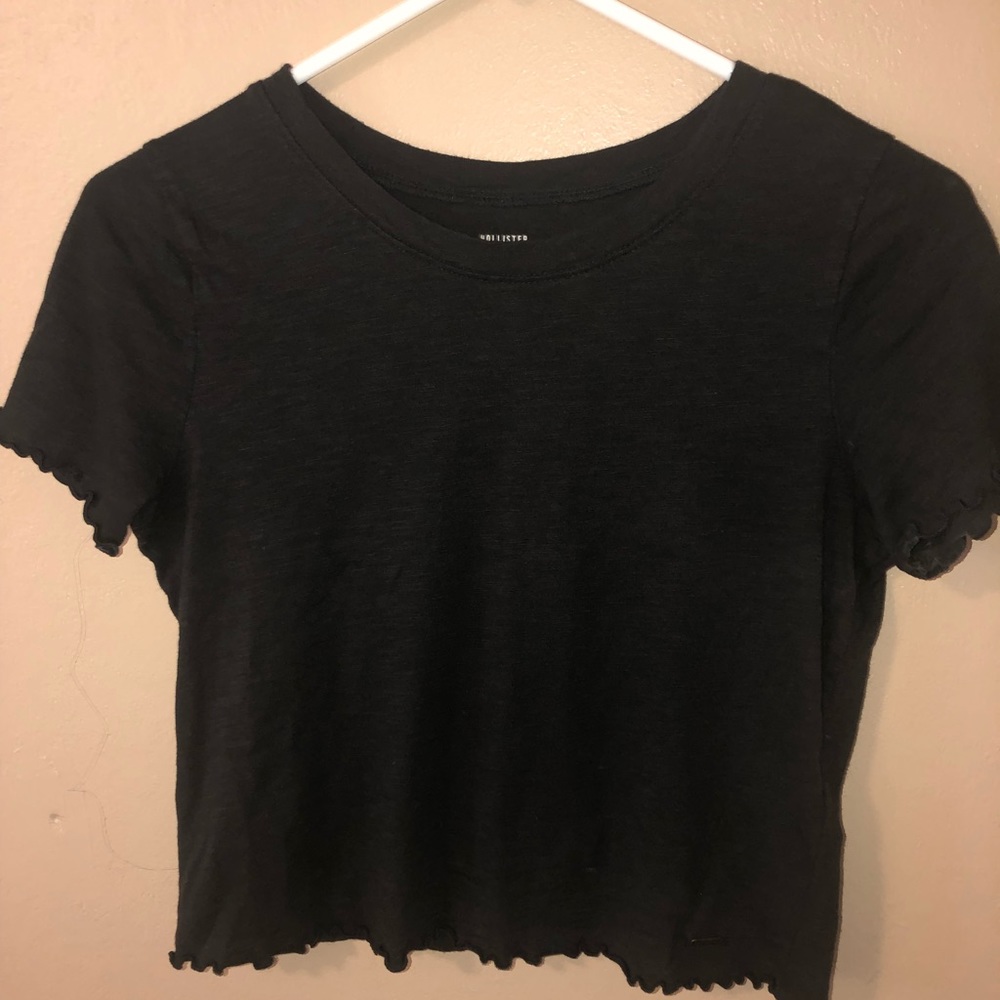 Black holloster shirt